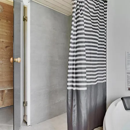 Beautiful Home In Bagenkop With Sauna بيت للعطل