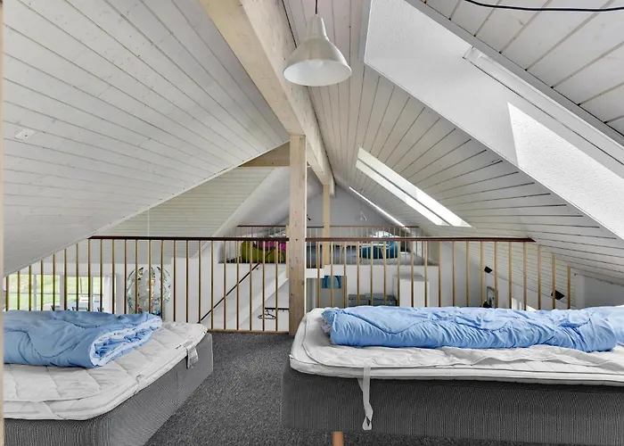 Four-bedroom In Dom wakacyjny *
