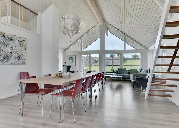 Four-bedroom In Dom wakacyjny