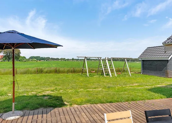 Four-bedroom In Dom wakacyjny